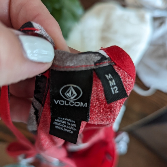 Volcom red floral halter top - Picture 3 of 3